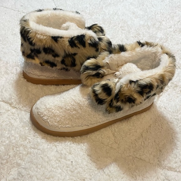 TOMS NWOT Celeste Cheetah Bootie Womens Beige Casual Slippers (Size 10) - Picture 5 of 7